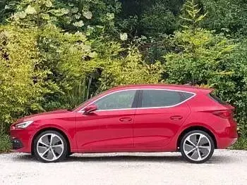 Used Seat Leon XCELLENCE Lux 150 HP (110 kW) 2021 Red Hatchback