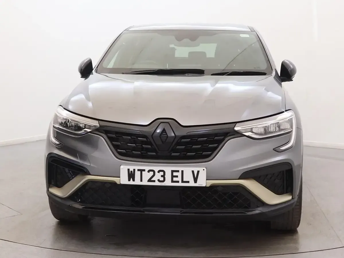 Used Renault Arkana Engineered 145 HP (106 kW) 2023 Grey SUV