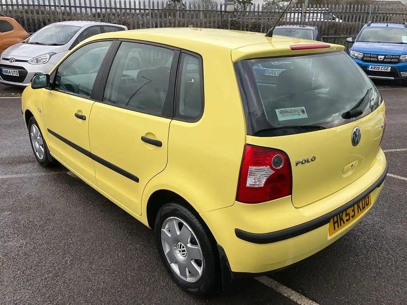 Used VW Polo 75 HP (55 kW) 2003 Yellow Hatchback