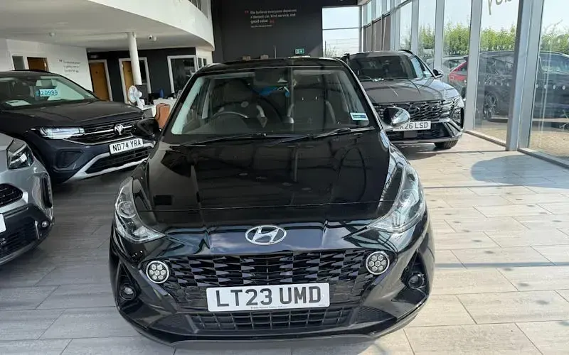 Used Hyundai i10 Premium 84 HP (61 kW) 2023 Hatchback