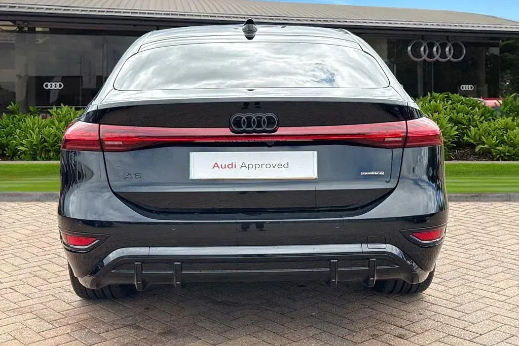 New Audi A6 e-tron Advanced 339 kW (462 HP) 2025 Black Estate