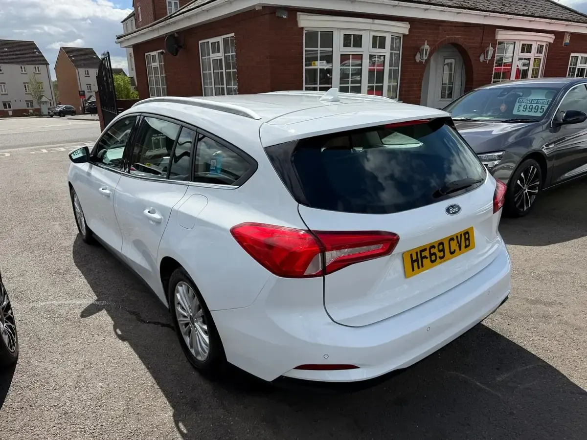 Used Ford Focus Titanium 150 HP (110 kW) 2019 White Estate
