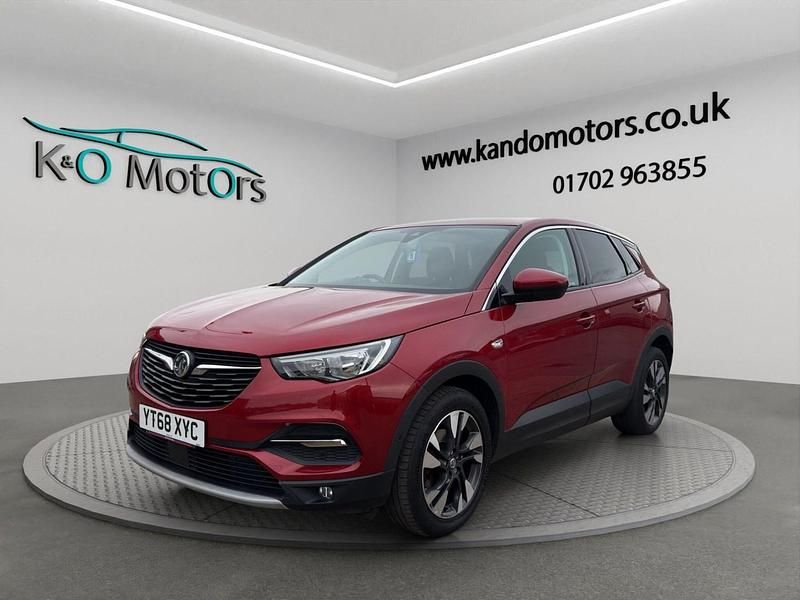 Used Vauxhall Grandland X Sport 120 HP (88 kW) 2018 Red SUV