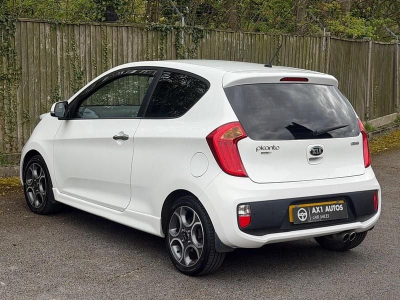 Used Kia Picanto 84 HP (61 kW) 2014 White Hatchback
