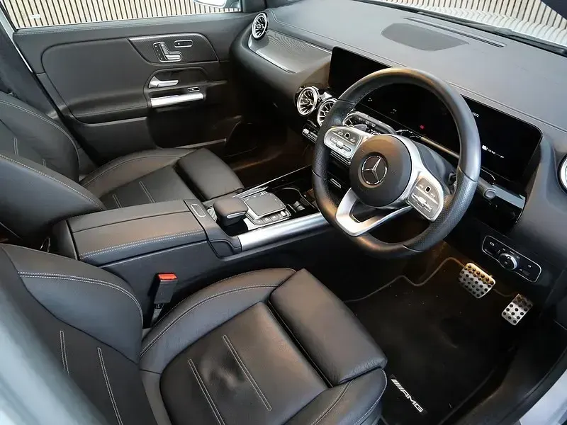 Usado Mercedes GLA250 Premium Plus 2021 Prateado SUV