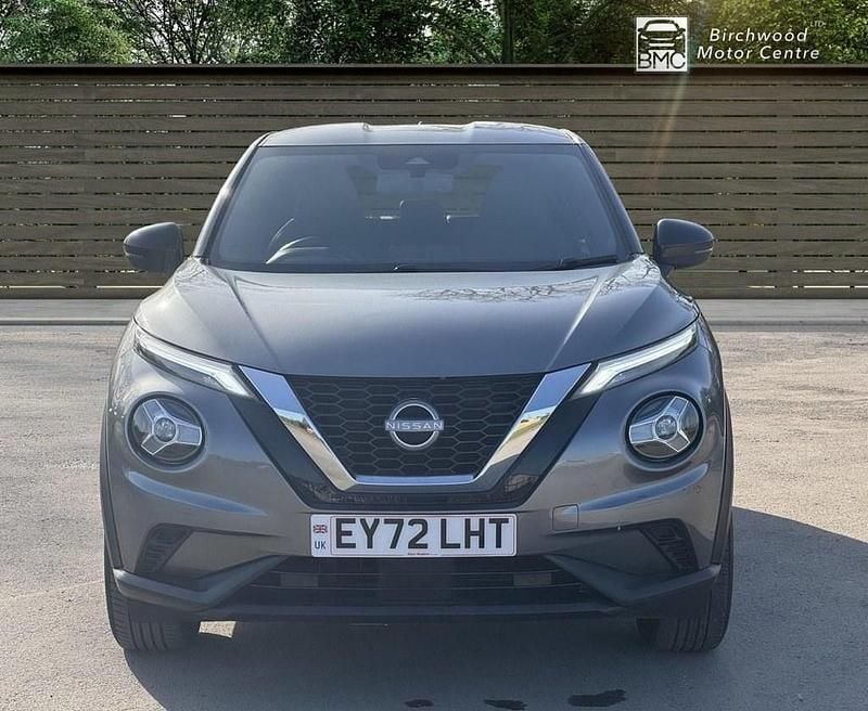 Used Nissan Juke N-Connecta 114 HP (83 kW) 2022 Grey SUV