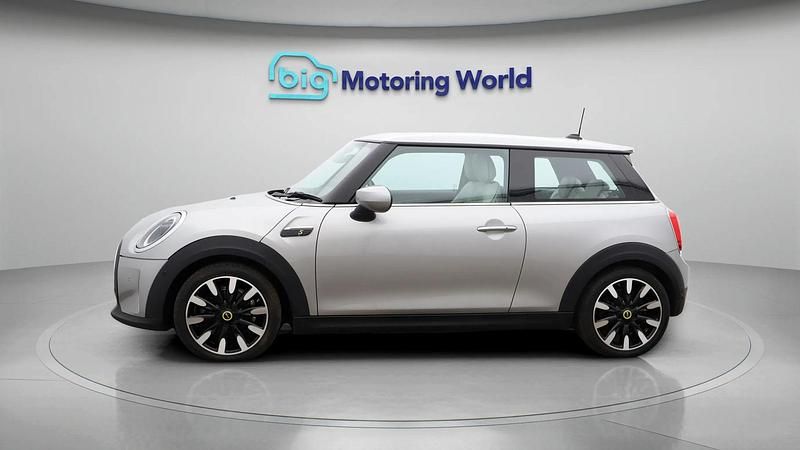 Used Mini Cooper SE Hatch 133 kW (181 HP) 2023 Hatchback