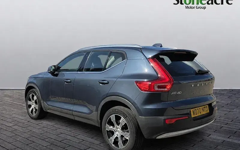 Used Volvo XC40 Inscription 197 HP (144 kW) 2021 Blue SUV