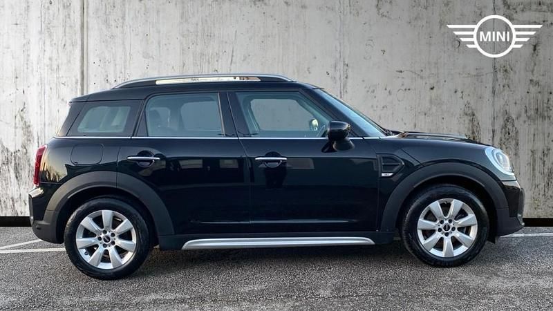 Used Mini Cooper Countryman Classic 134 HP (98 kW) 2021 Black SUV