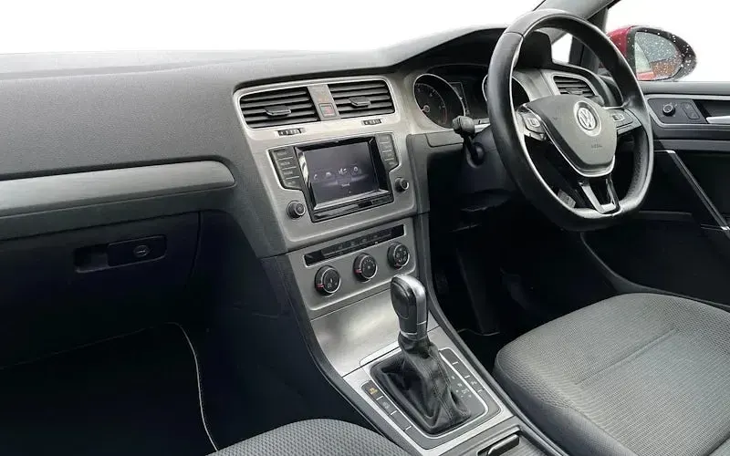 Used VW Golf VII Match 150 HP (110 kW) 2015 Red Hatchback