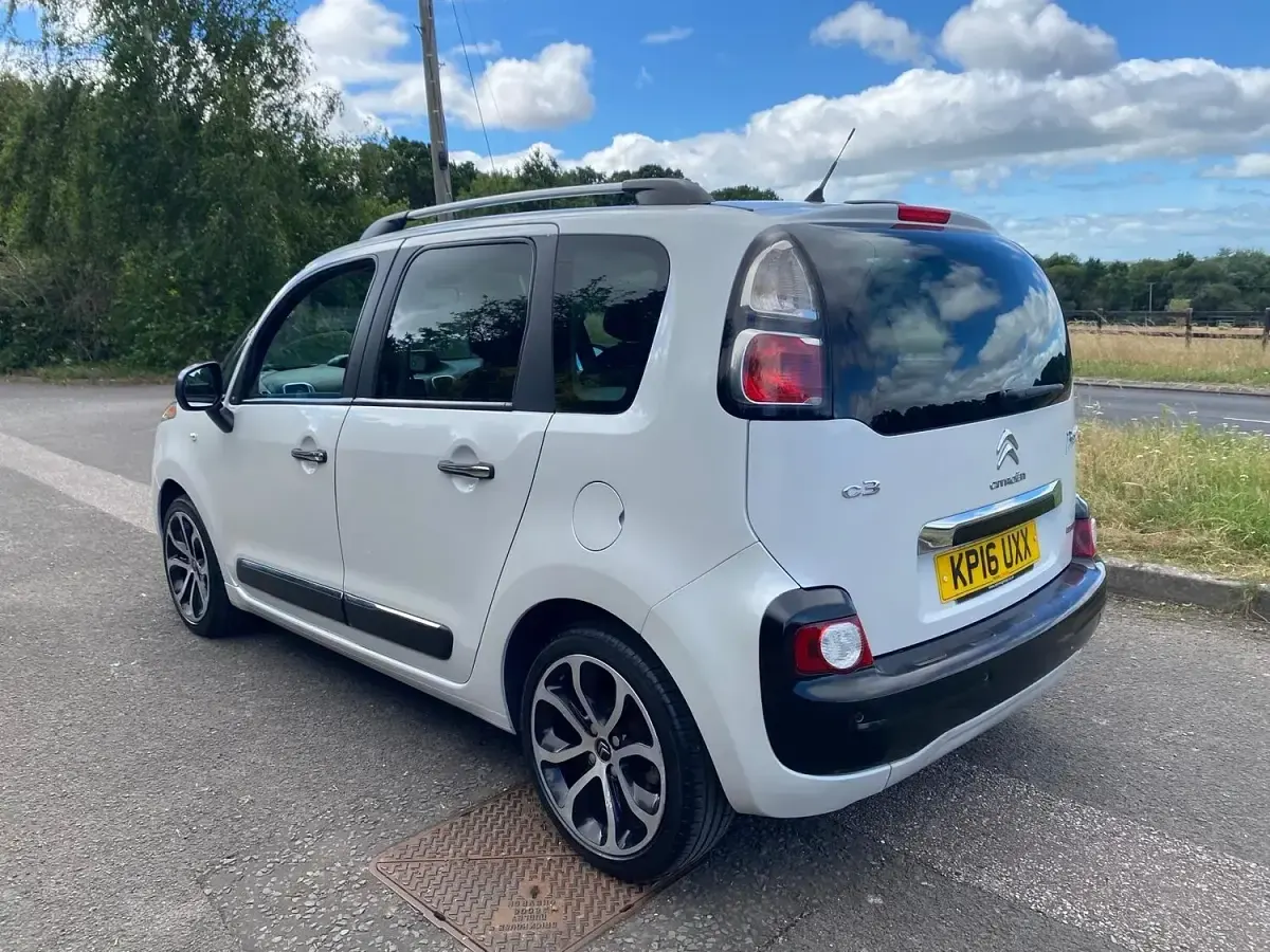 Used Citroën C3 Picasso Platinum 2016 White MPV