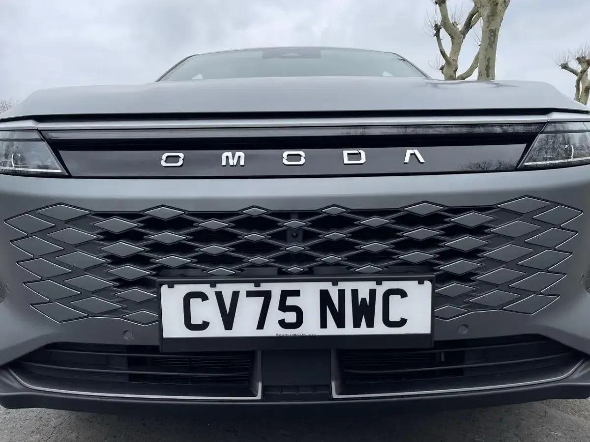 Used Omoda 9 443 HP (325 kW) 2025 Grey SUV
