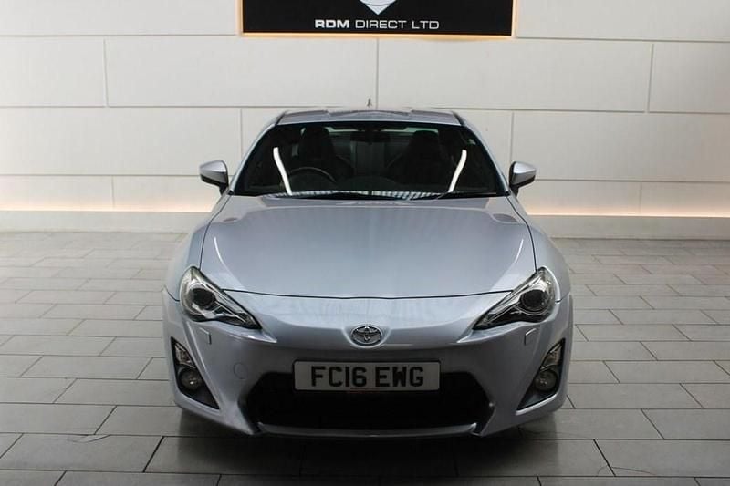 Used Toyota GT86 GT 200 HP (147 kW) 2016 Silver Coupe