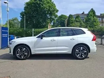 Used Volvo XC60 Plus 250 HP (183 kW) 2025 White SUV