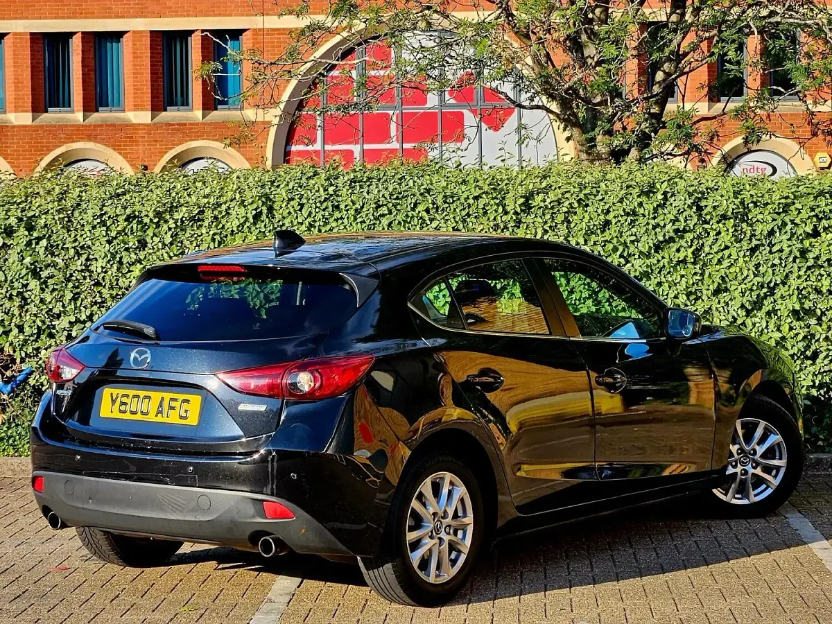Used Mazda 3 120 HP (88 kW) 2014 Black Hatchback