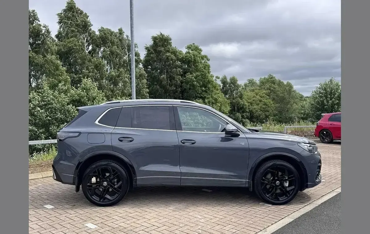 Used VW Tiguan R-line 204 HP (150 kW) 2026 Grey SUV
