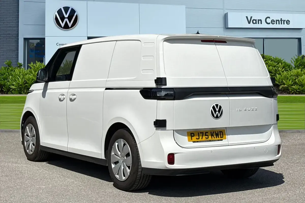Used VW ID. Buzz 210 kW (286 HP) 2025 White MPV