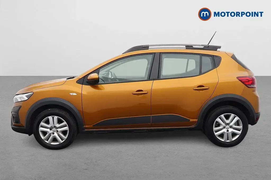 Begagnad Dacia Sandero Expression 2023 Orange Halvkombi