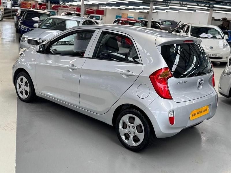 Used Kia Picanto Air 68 HP (50 kW) 2012 Silver Hatchback
