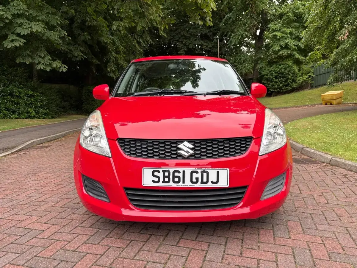 Used Suzuki Swift SZ3 94 HP (69 kW) 2012 Red Hatchback