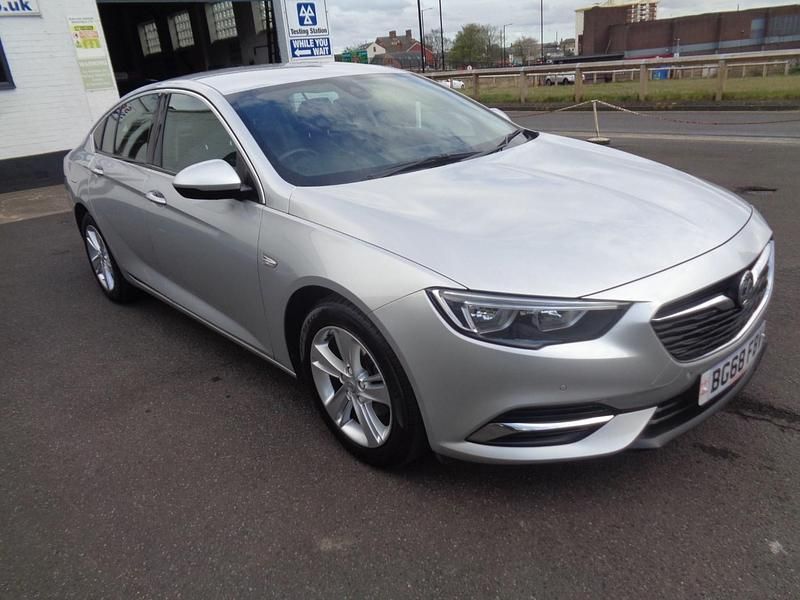 Used Vauxhall Insignia Sport 110 HP (80 kW) 2018 Silver Hatchback