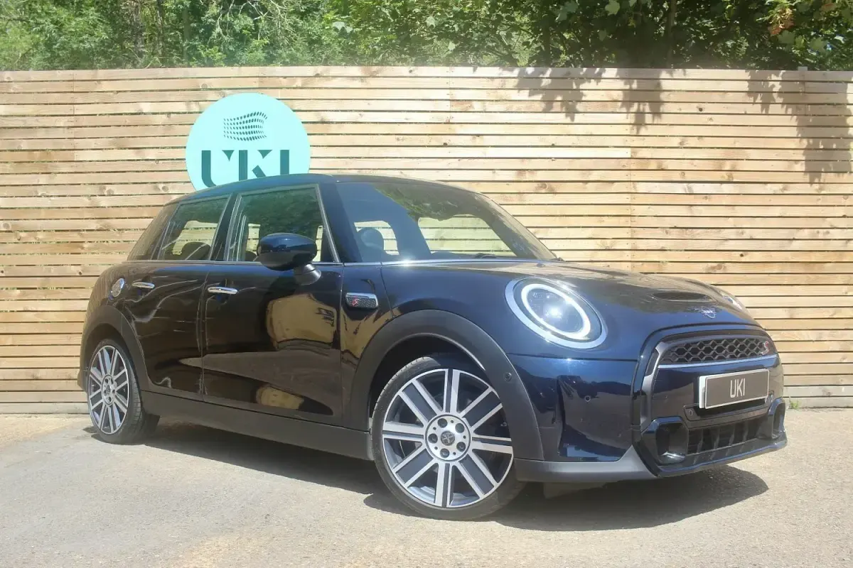 Used Mini Cooper S Exclusive 2022 Black Hatchback