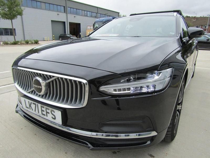 Used 2022 Volvo V90 Inscription Estate | £29,995 - Image 1/3