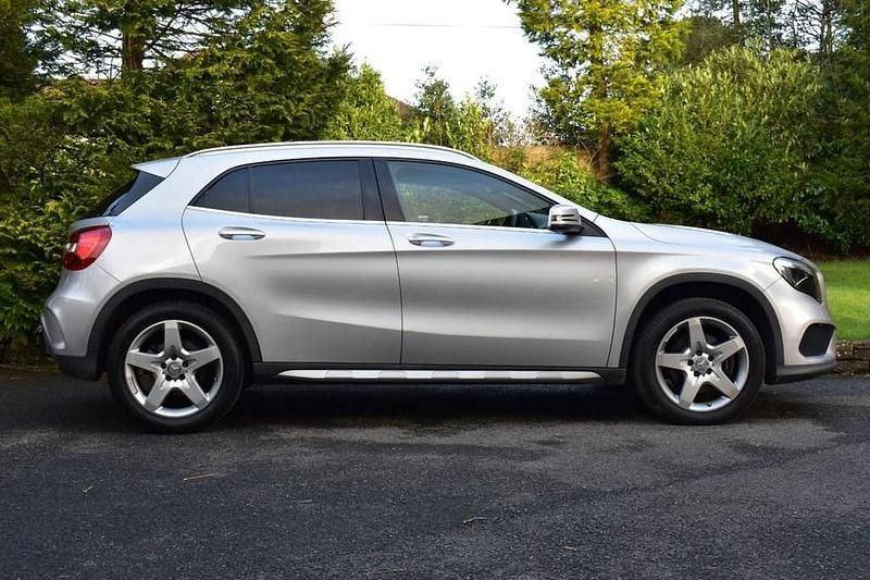 Used Mercedes GLA220 AMG line 170 HP (125 kW) 2015 Silver SUV