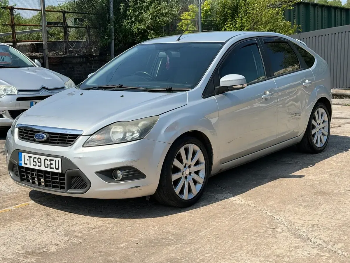 Used Ford Focus Zetec 2009 Silver Hatchback
