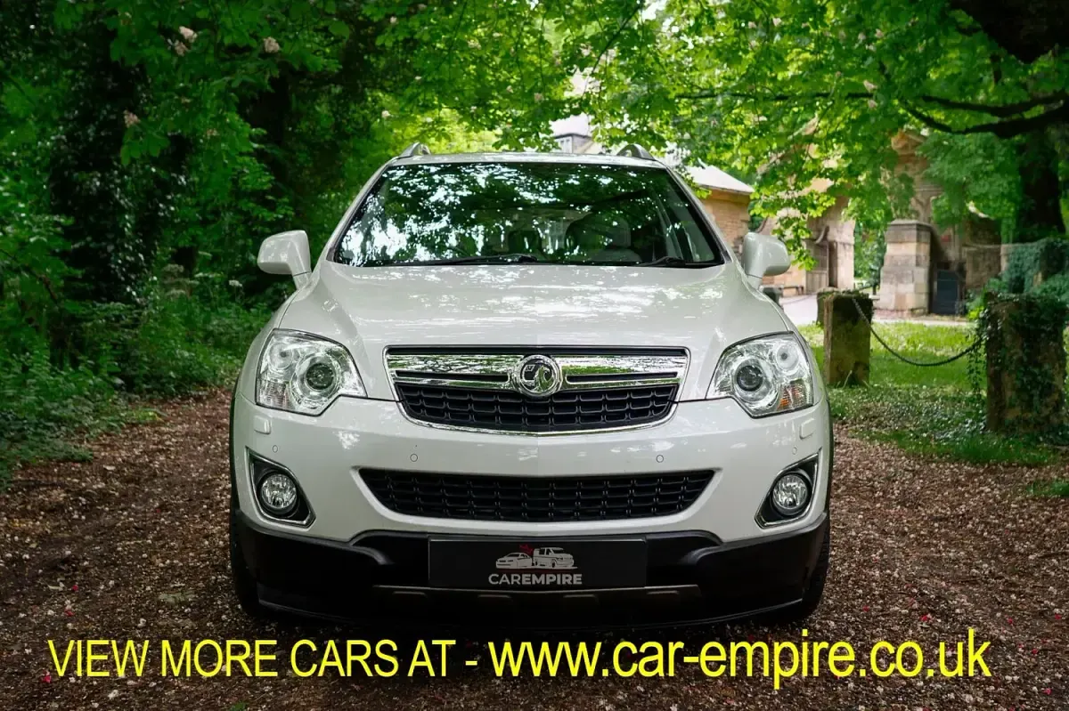 Used Vauxhall Antara 184 HP (135 kW) 2012 White SUV