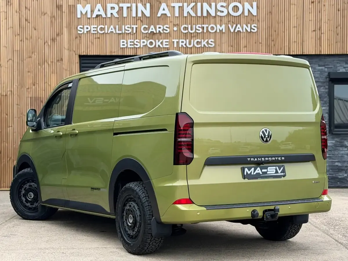 New VW T7 Pro 150 HP (110 kW) 2025 Warm green metallic Van
