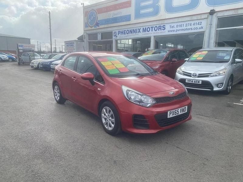 Usado Kia Rio Air 2015 Rojo Utilitario