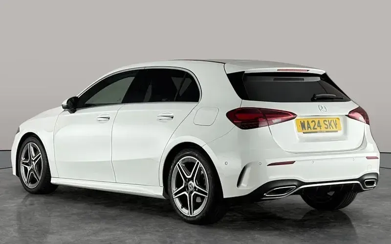 Used Mercedes A200 Executive 150 HP (110 kW) 2024 White Hatchback