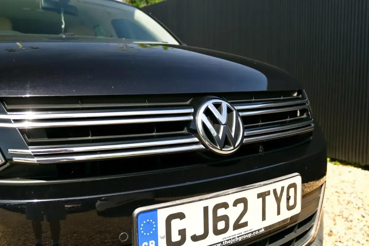 Used VW Tiguan SE 140 HP (102 kW) 2012 Black SUV