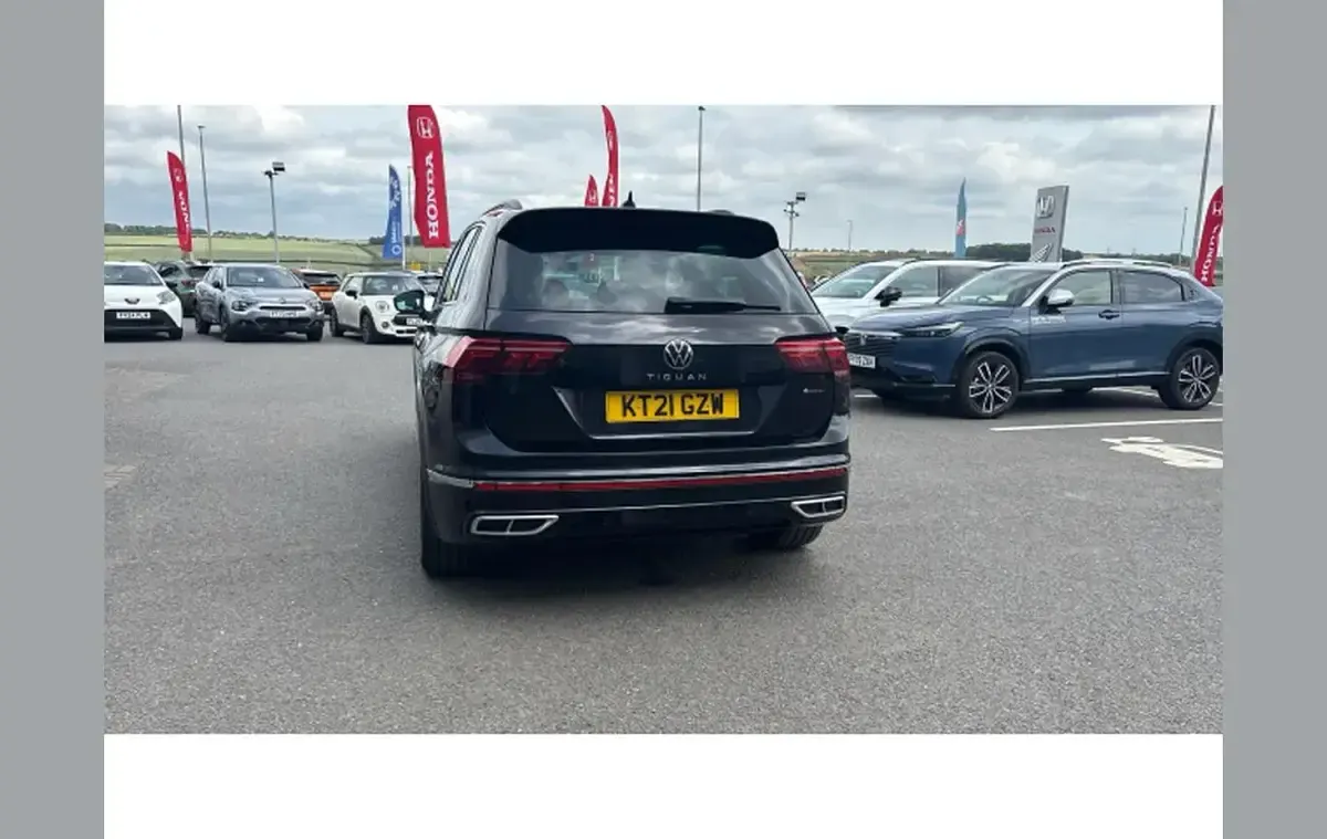 Used VW Tiguan R-line 200 HP (147 kW) 2021 Black SUV