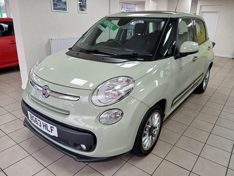 Used Fiat 500L Lounge 95 HP (69 kW) 2013 Green MPV