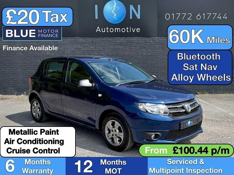 Blue Used 2015 Dacia Sandero Lauréate Hatchback | £4,995 (Fair price) - Image 1/4