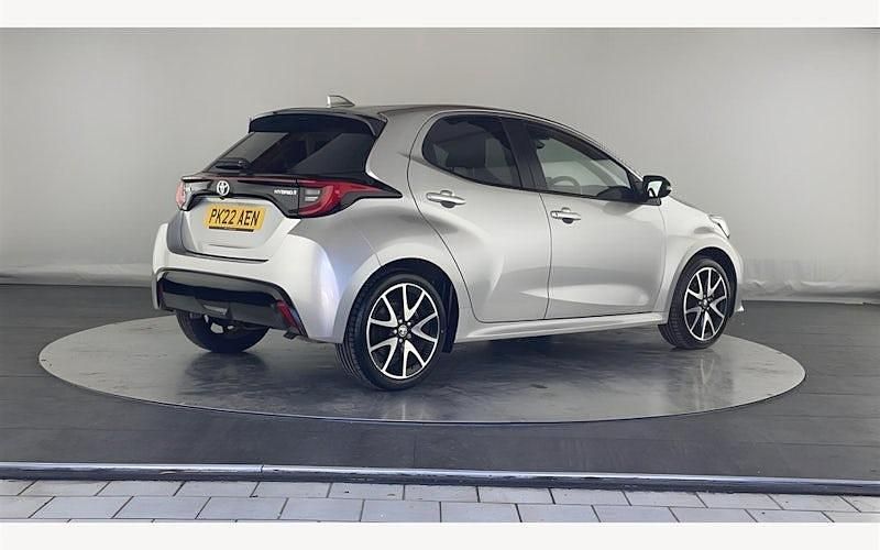 Used Toyota Yaris Hybrid 116 HP (85 kW) 2021 Hatchback