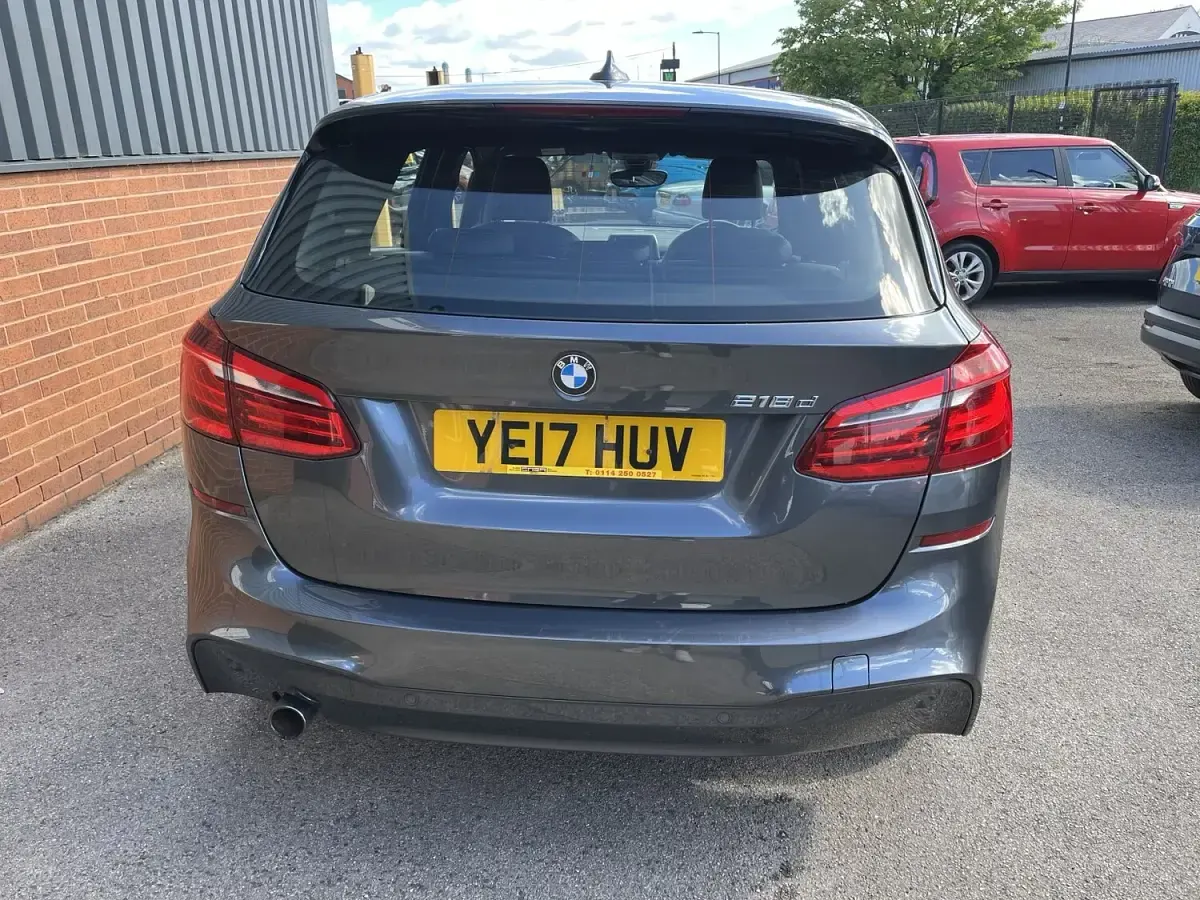 Begagnad BMW 218 Active Tourer M Sport 148 HK (108 kW) 2017 Grå Minibuss