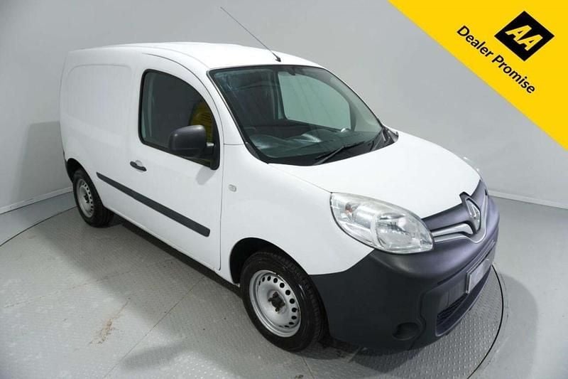 White Used 2015 Renault Kangoo Van | £5,992 (Good price) - Image 1/4