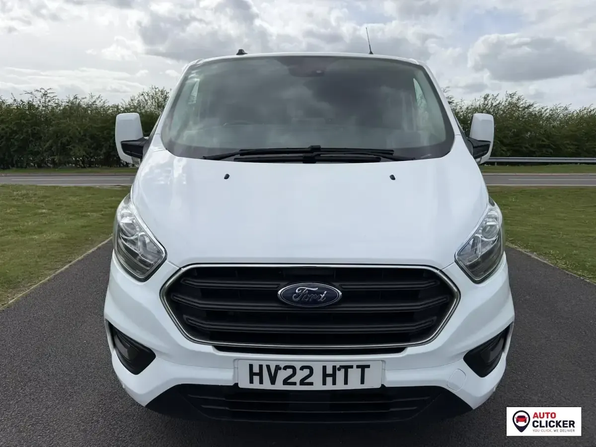 Used Ford 300 Limited 130 HP (95 kW) 2022 White Van