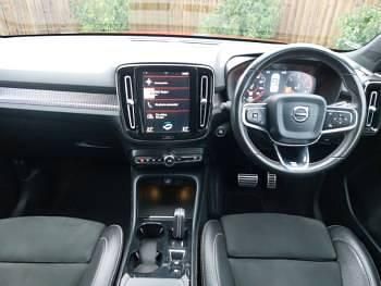 Used Volvo XC40 R-Design 150 HP (110 kW) 2019 Red SUV