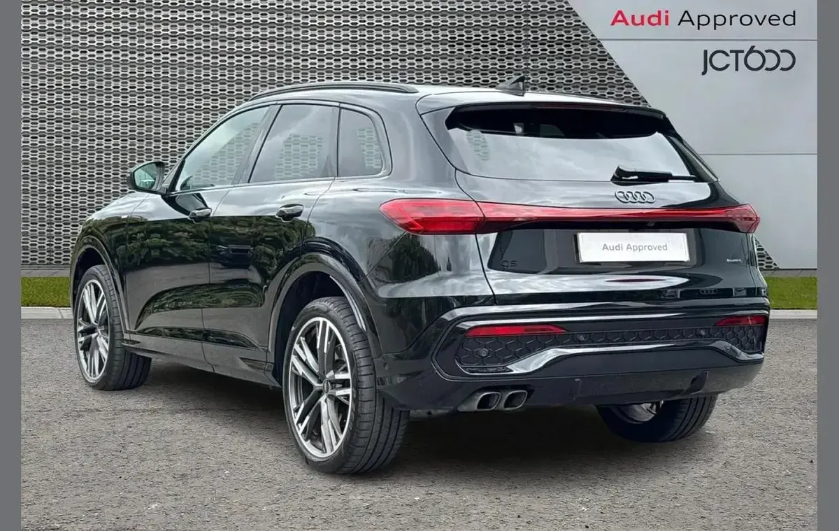 Used Audi Q5 Advanced 200 HP (147 kW) 2025 Black SUV
