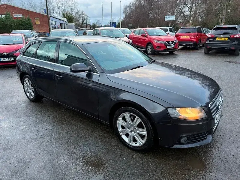 Second-hand Audi A4 143 CP (105 kW) 2011 Gri Break