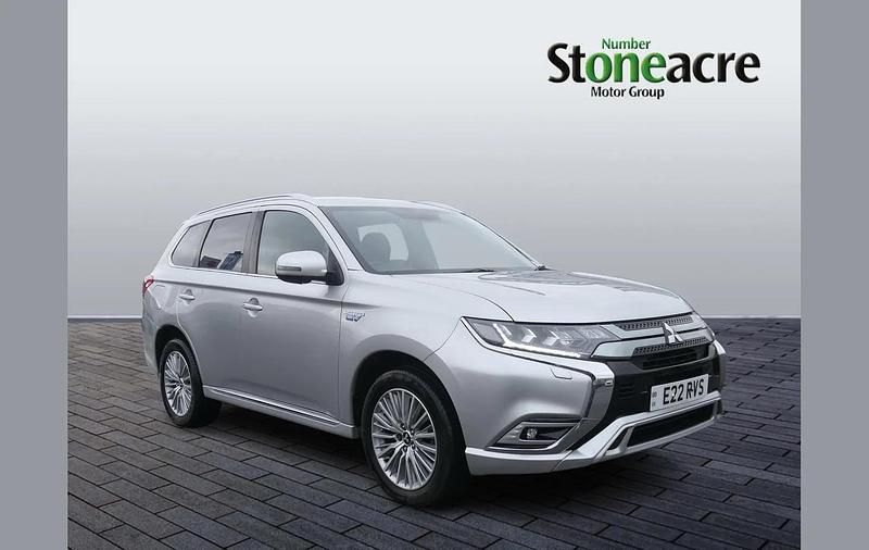 Silver Used 2019 Mitsubishi Outlander P-HEV SUV | £10,995 (Fair price) - Image 1/4