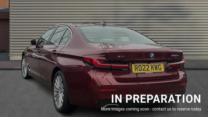 Used BMW 530e Comfort Edition 292 HP (214 kW) 2022 Red Sedan