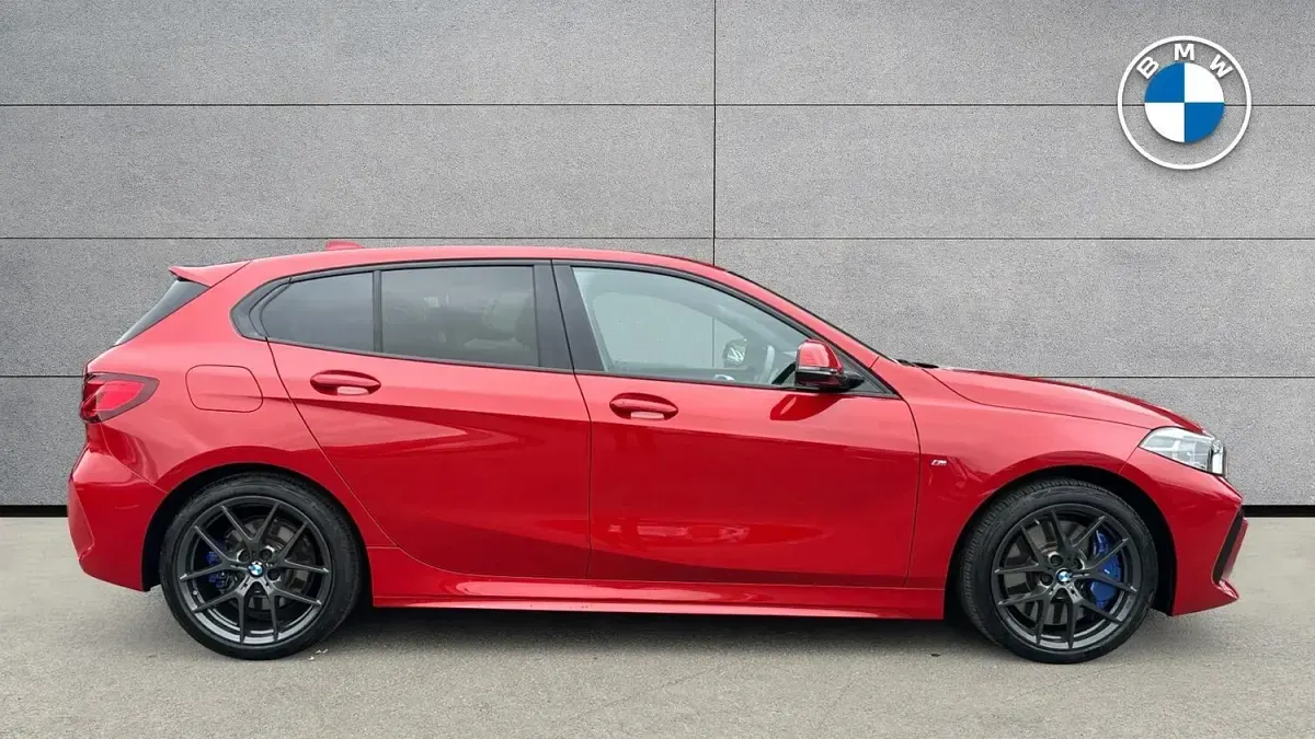 Used BMW 118 M Sport 134 HP (98 kW) 2024 Red Hatchback