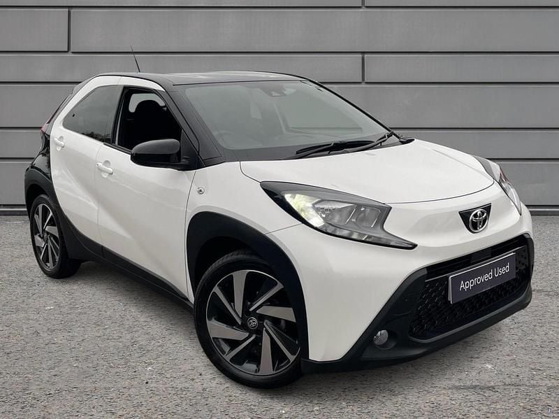 White Used 2023 Toyota Aygo X SUV | £13,695 - Image 1/4