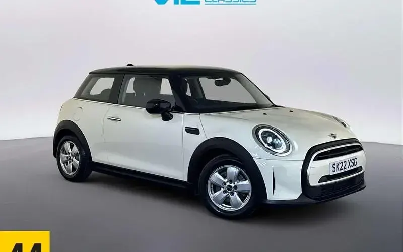 Used Mini Cooper Classic 136 HP (100 kW) 2022 Hatchback