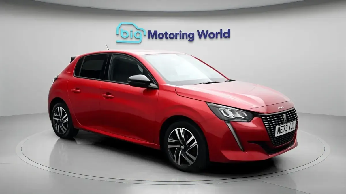 Used Peugeot 208 Allure+ 131 HP (96 kW) 2023 Hatchback